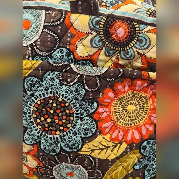 Retired Vera Bradley Flower Shower Large Duffle Gently Used Condition - Picture 5 of 5